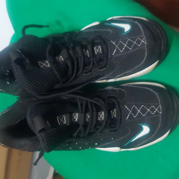 SNEAKER - Picture 2 of 3